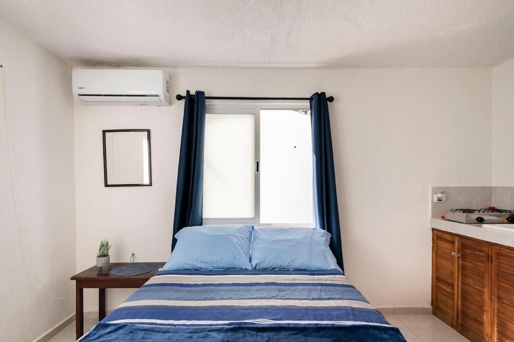 Micro Studio Perfect For Backpackers, Couples, 3 Min Drive To Playa El Nino Cancun Dış mekan fotoğraf